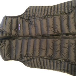 Patagonia Women’s Medium Black Puffer Vest